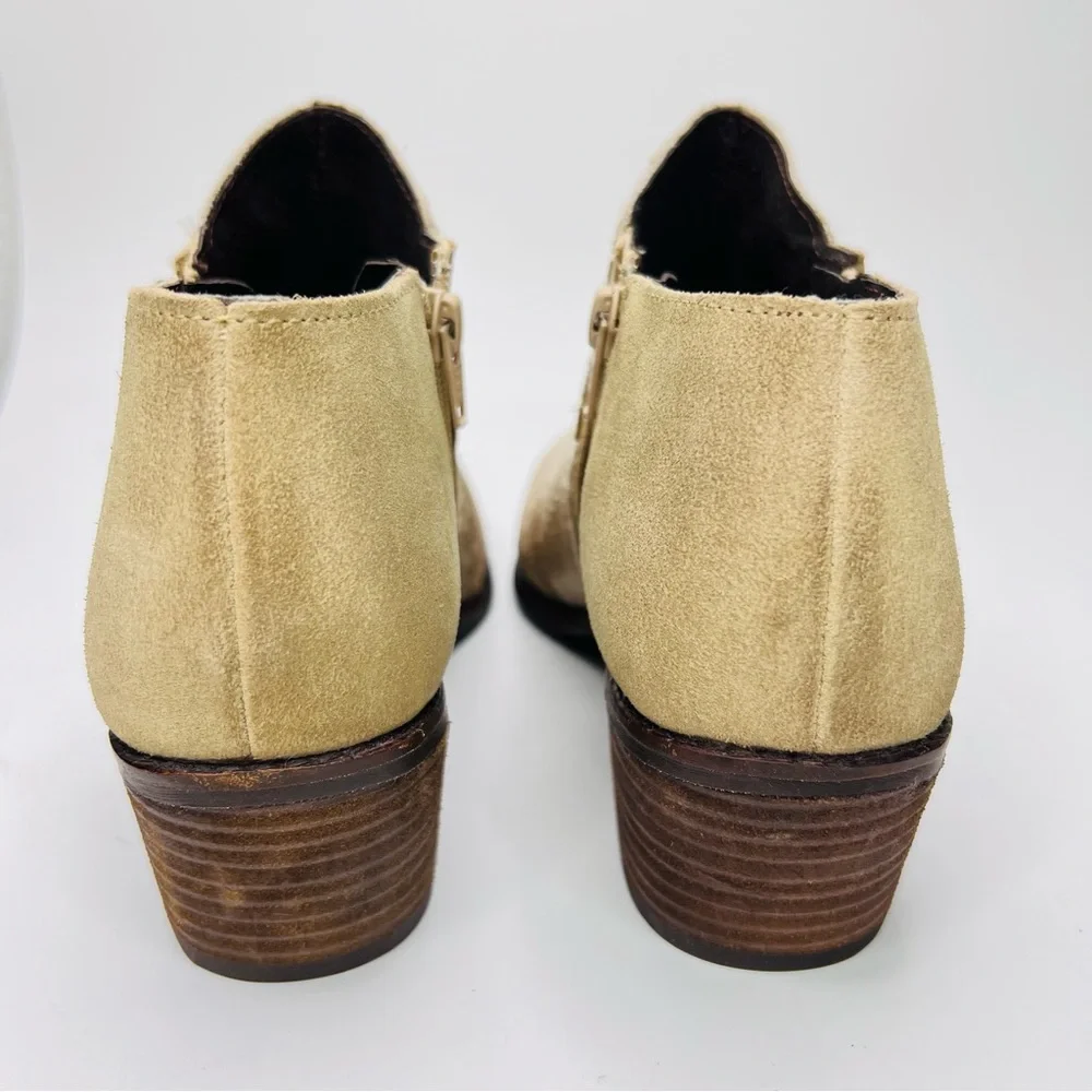 Charles By Charles David women’s size